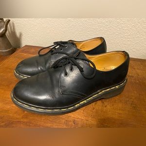 Dr Martens Classic Oxford Women’s UK 6, USA 8 Black Leather Shoes Low Docs GUC